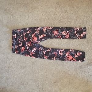 Lululemon athletic cropped leggings